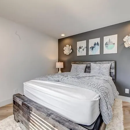 Nashville'S Broadway: Your Spacious Home Exterior photo