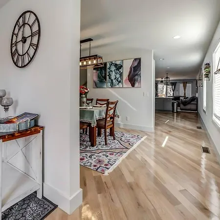 Nashville'S Broadway: Your Spacious Home Exterior photo