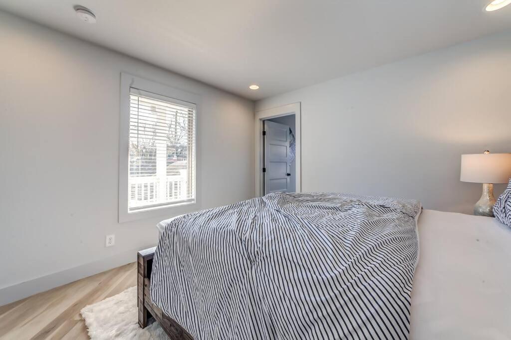 Nashville's Broadway: Your Spacious Holiday home *